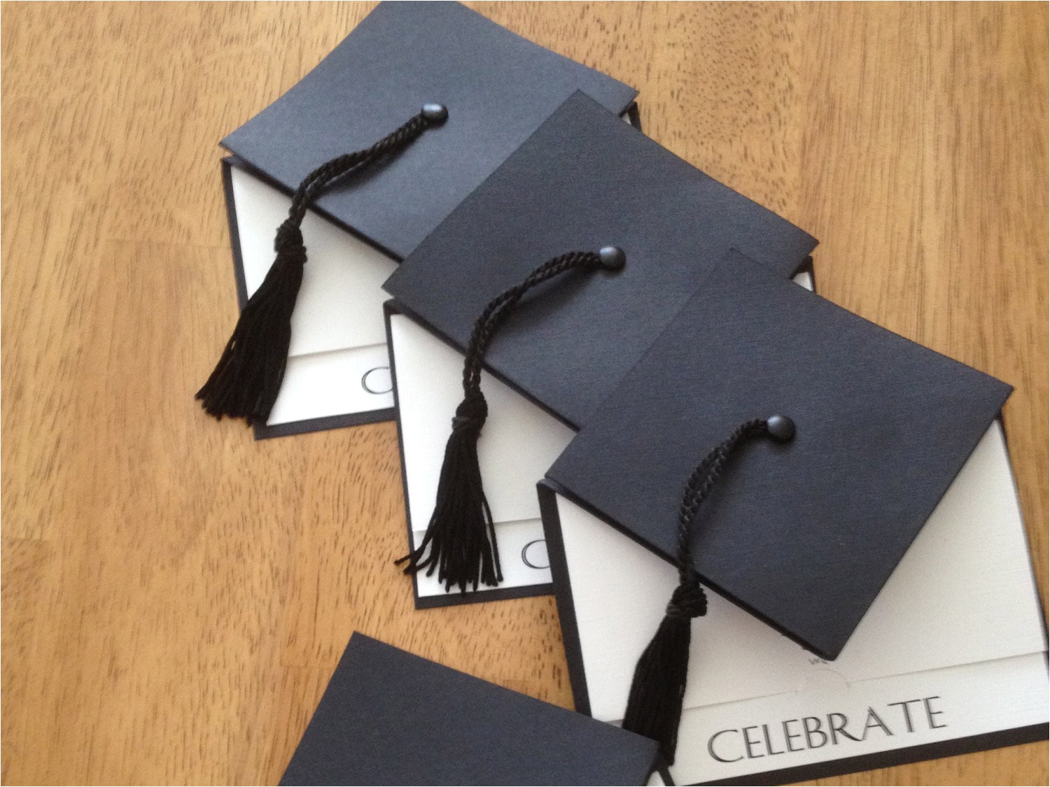 Graduation Cap Invitations Template Las Invitaciones De Graduacion Y A Quien Se Invita