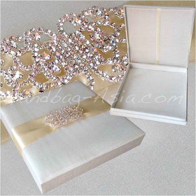 Unique Luxury Wedding Invitations Adorned with Embellishments Luxury Ivory Silk Wedding Box with Large Crystal Brooch