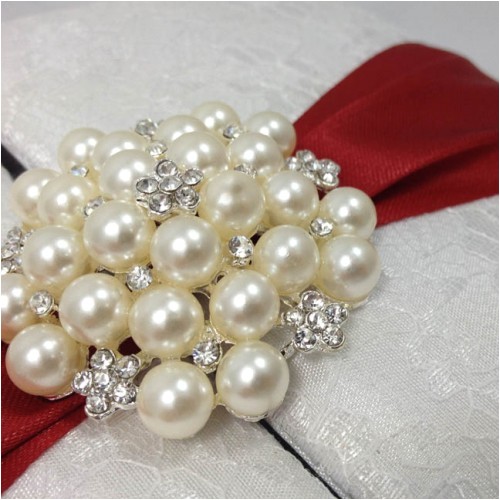 Wedding Invitation Brooches White Lace Covered Silk Wedding Invitation Box with Large